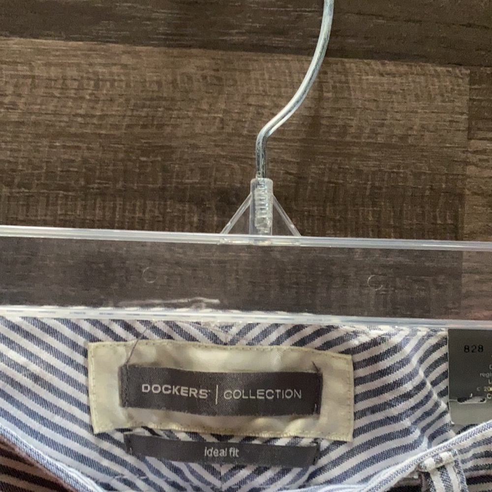 Clothes - Picture 3 of 3